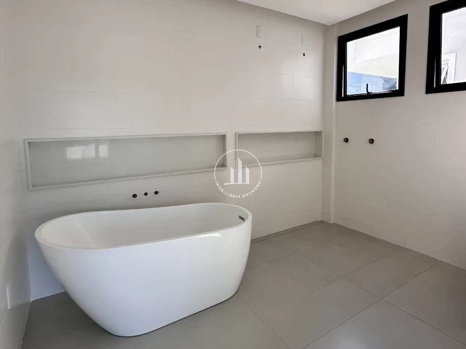Casa em Pedra Branca, Palhoça. 3 quartos, 344m². Imagem 14 de 15