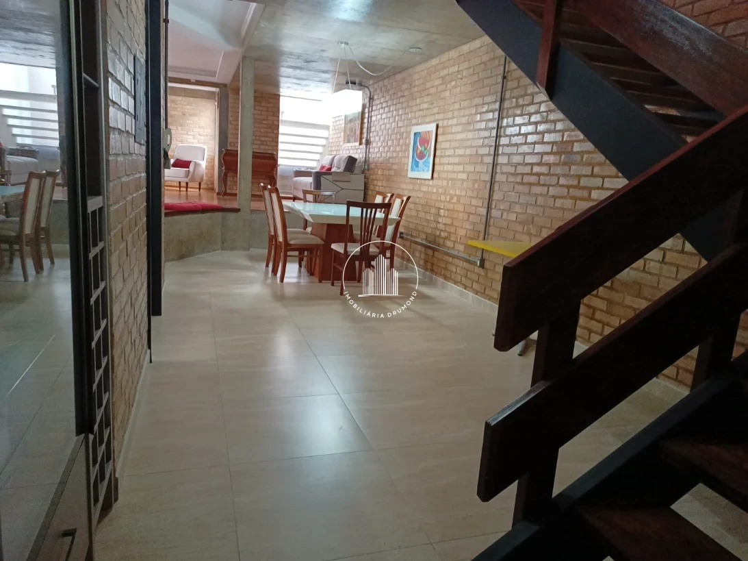 Casa em Agronômica, Florianópolis. 4 quartos, 222m². Imagem 7 de 48