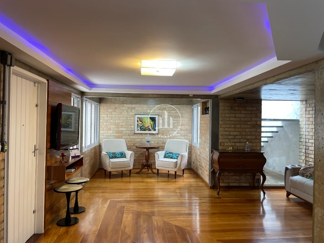 Casa em Agronômica, Florianópolis. 4 quartos, 222m². Imagem 2 de 48