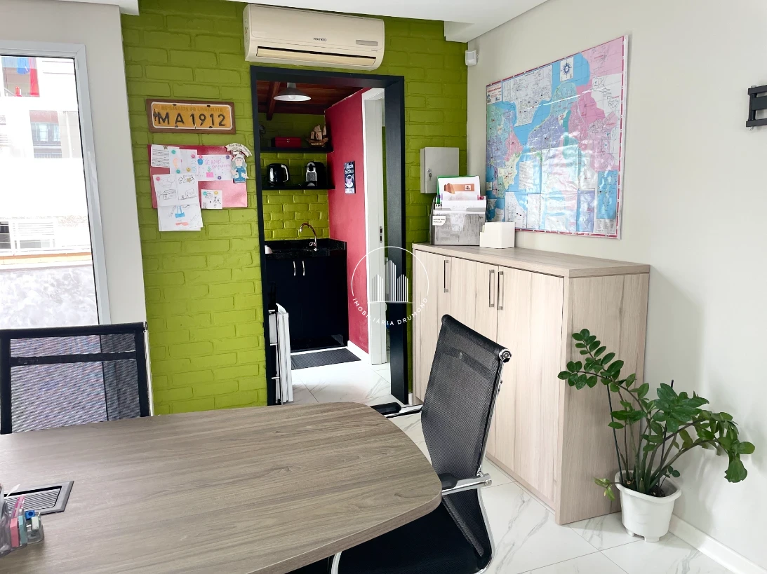 Casa em Agronômica, Florianópolis. 4 quartos, 222m². Imagem 37 de 48
