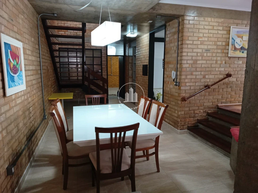 Casa em Agronômica, Florianópolis. 4 quartos, 222m². Imagem 5 de 48