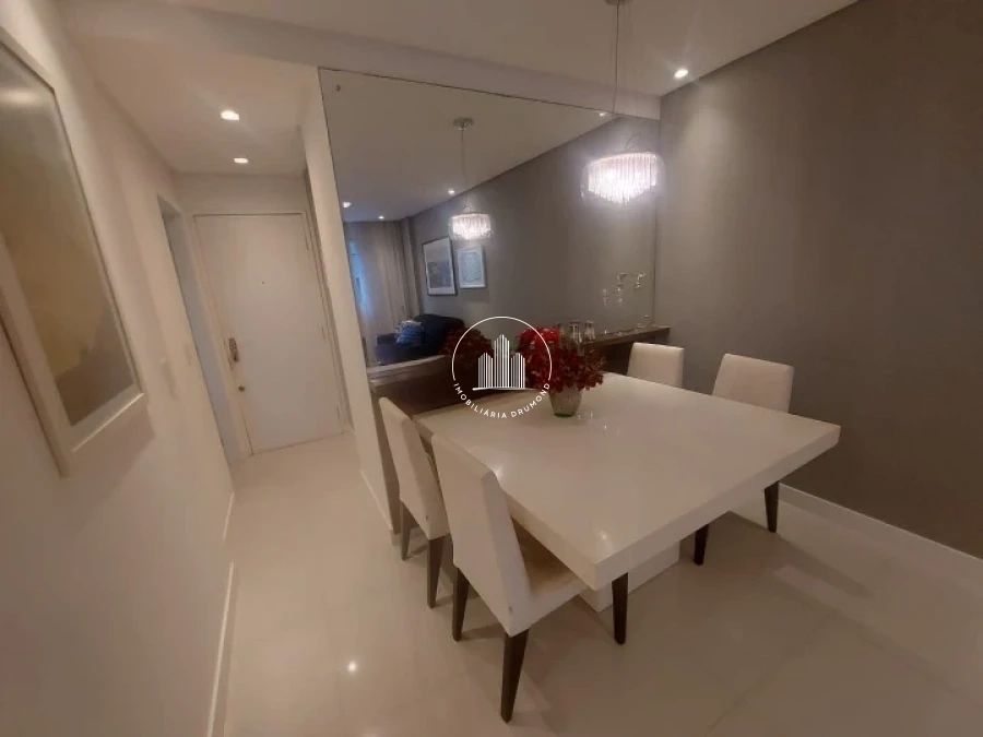 Apartamento em Centro, Florianópolis. 2 quartos, 75m². Imagem 2 de 20