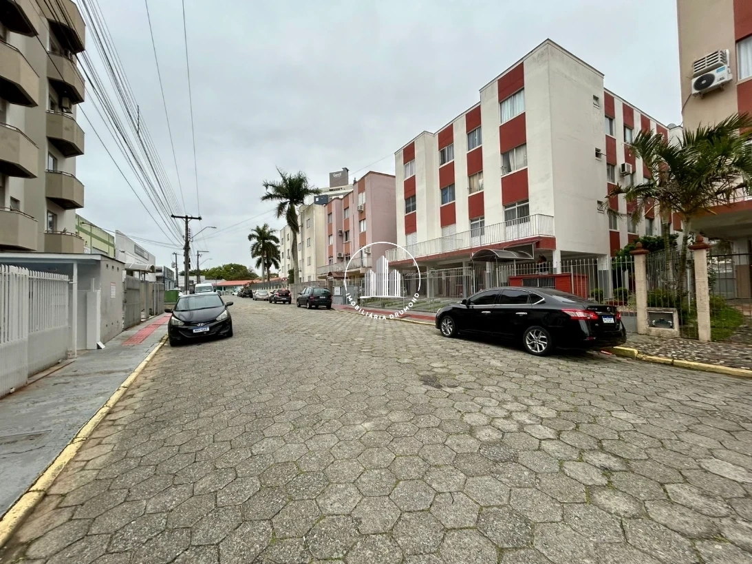 Apartamento em Roçado, São José. 2 quartos, 57m². Imagem 18 de 19