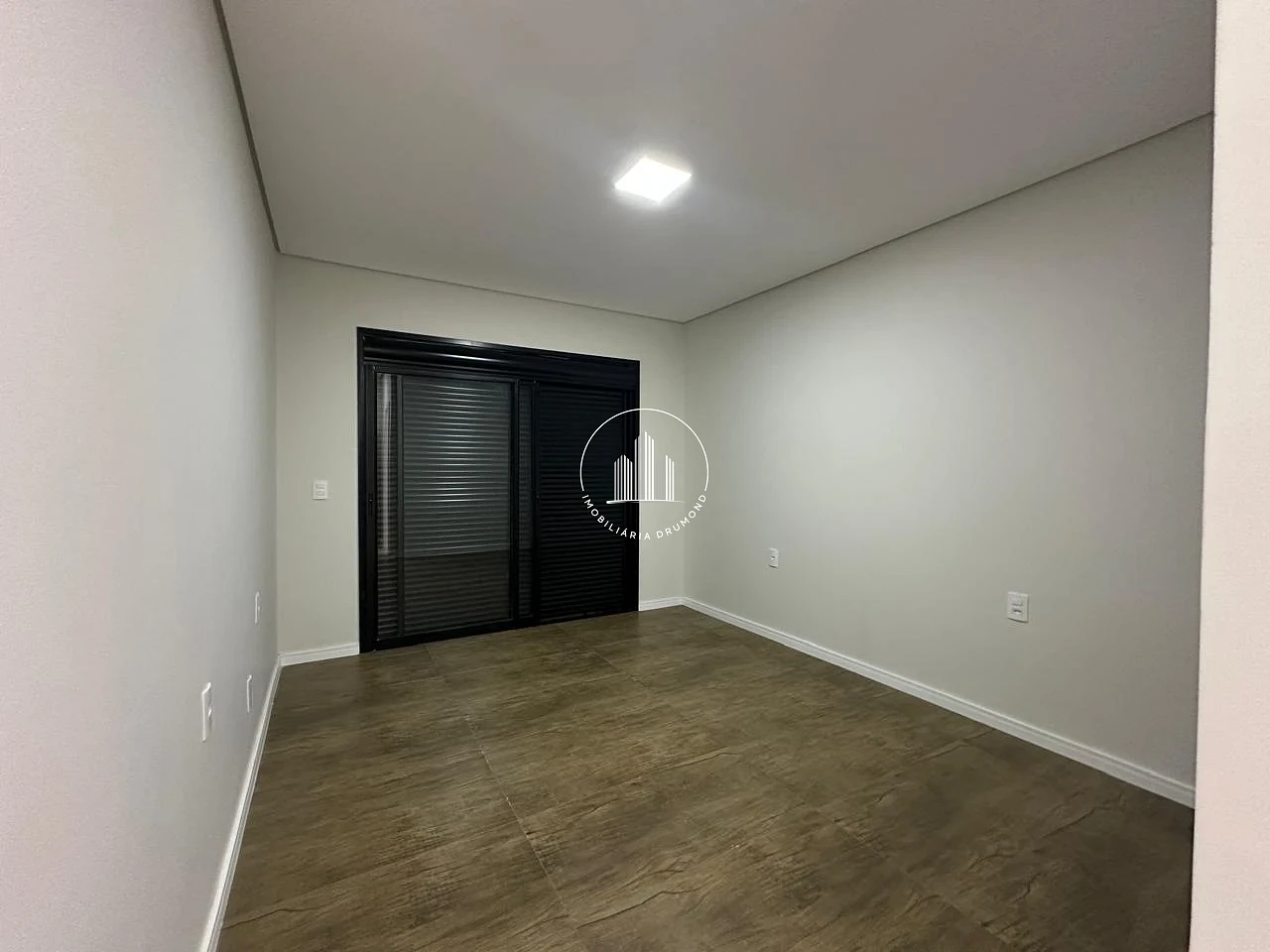 Sobrado Geminado em Ipiranga, São José. 3 quartos, 130m². Imagem 22 de 32