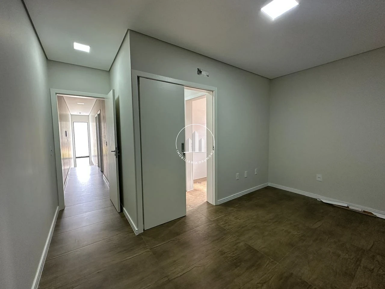 Sobrado Geminado em Ipiranga, São José. 3 quartos, 130m². Imagem 28 de 32