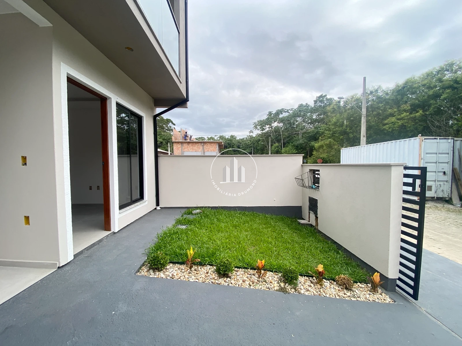 Sobrado Geminado em Forquilhas, São José. 2 quartos, 84m². Imagem 3 de 26