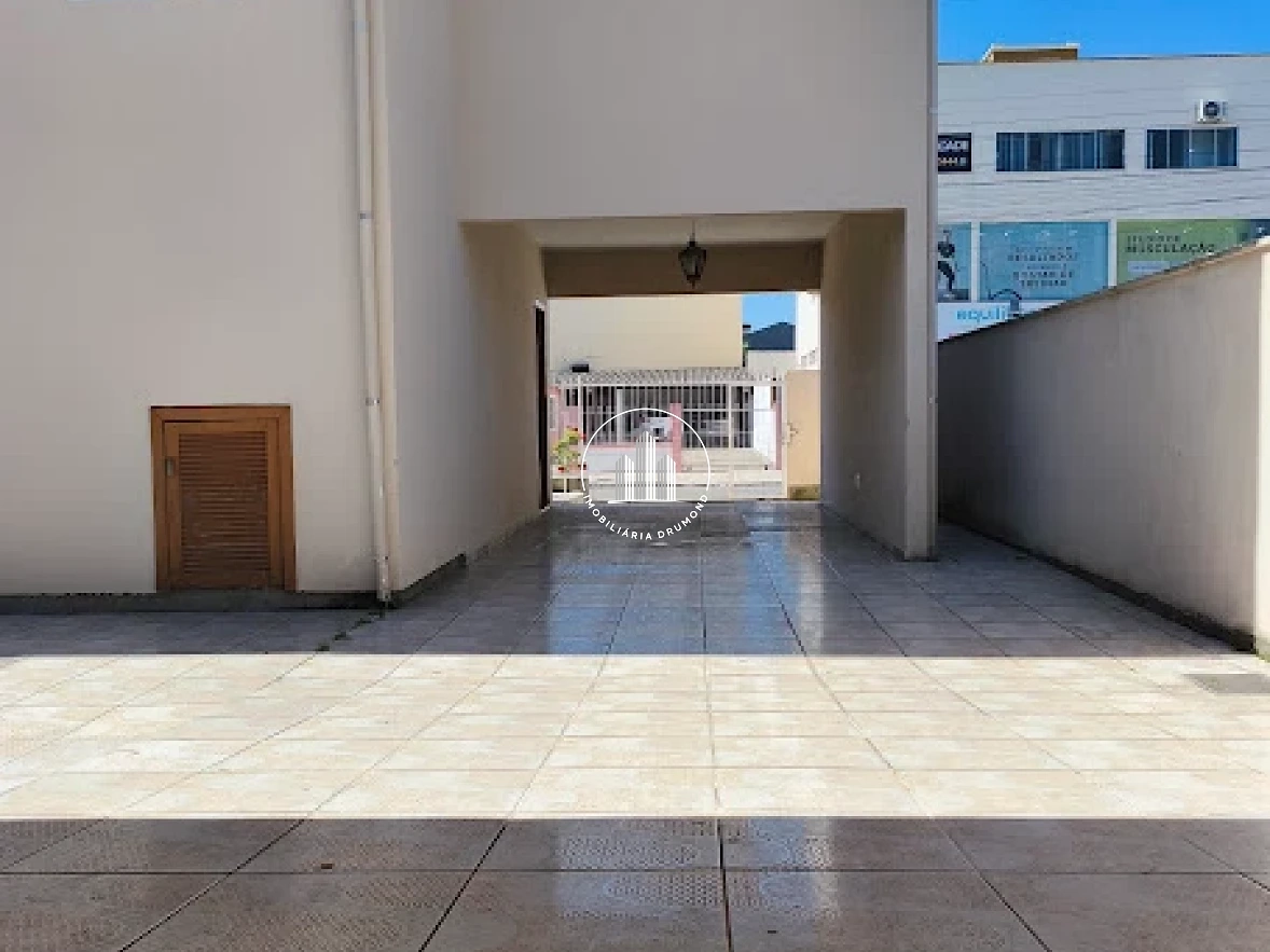 Casa em Forquilhinha, São José. 4 quartos, 205m². Imagem 7 de 37