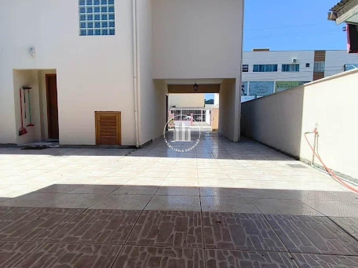 Casa em Forquilhinha, São José. 4 quartos, 205m². Imagem 13 de 37