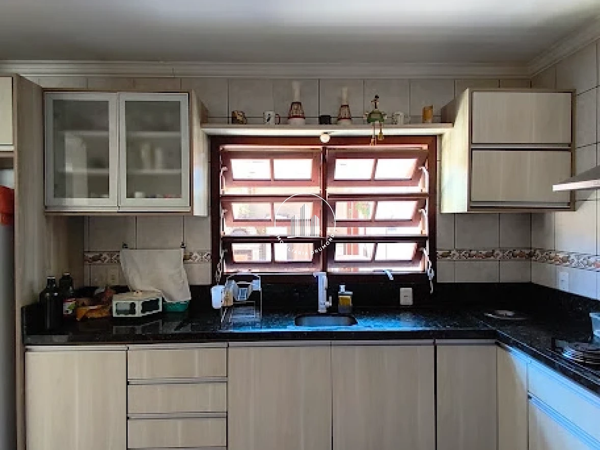 Casa em Forquilhinha, São José. 4 quartos, 205m². Imagem 16 de 37