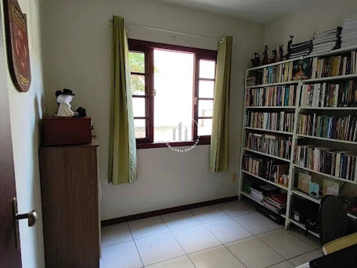 Casa em Forquilhinha, São José. 4 quartos, 205m². Imagem 22 de 37