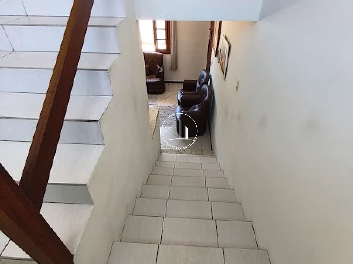 Casa em Forquilhinha, São José. 4 quartos, 205m². Imagem 25 de 37
