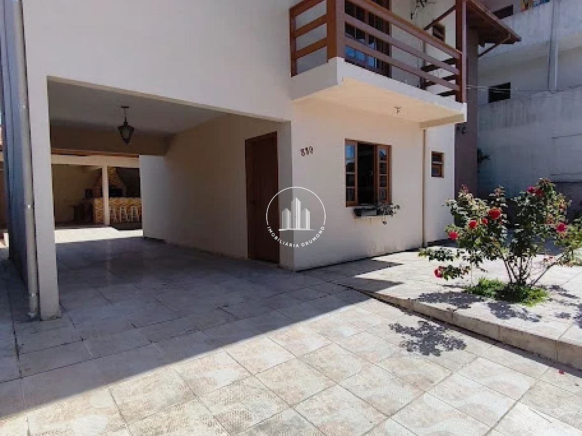 Casa em Forquilhinha, São José. 4 quartos, 205m². Imagem 5 de 37