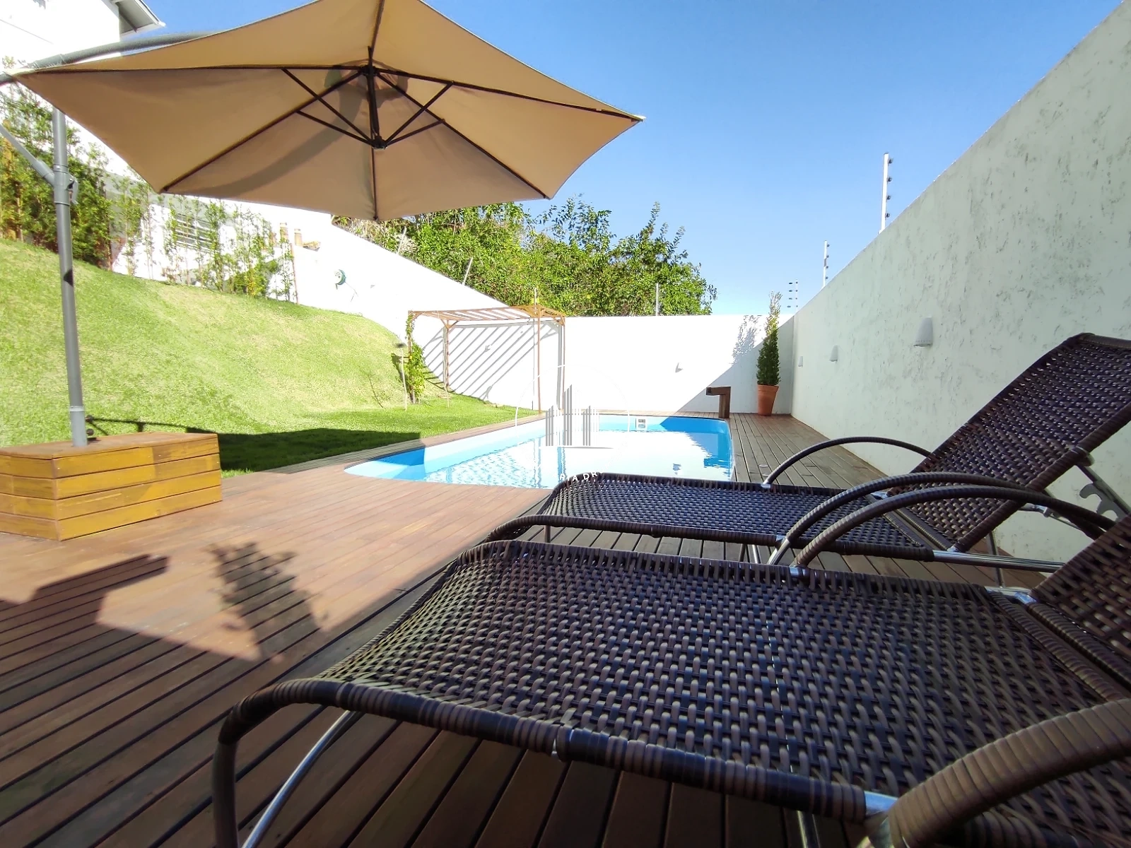 Casa em Jardim Atlântico, Florianópolis. 4 quartos, 280m². Imagem 1 de 35