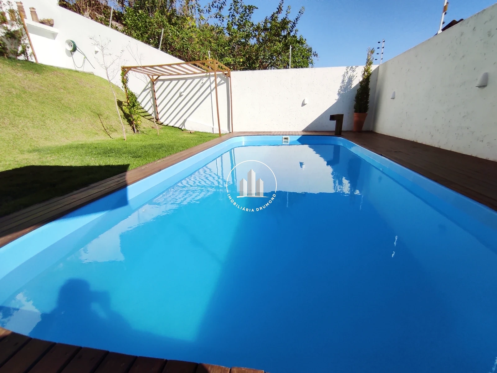Casa em Jardim Atlântico, Florianópolis. 4 quartos, 280m². Imagem 2 de 35