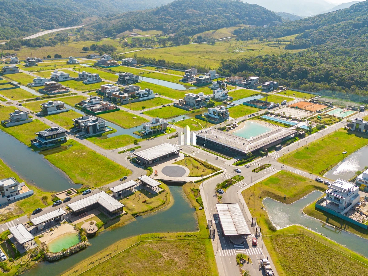 Terreno em Pedra Branca, Palhoça. 0 quartos, 0m². Imagem 1 de 15