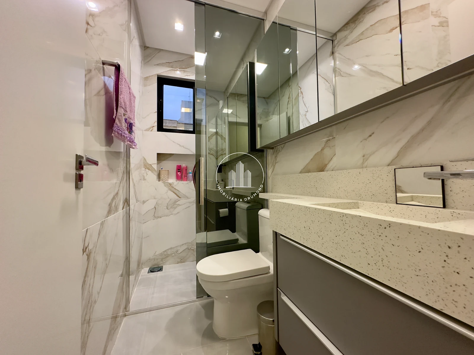 Casa em Serraria, São José. 3 quartos, 153m². Imagem 9 de 26