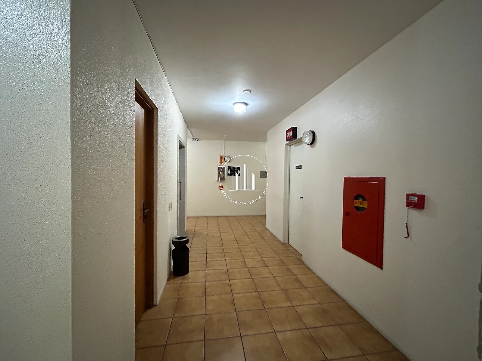 Escritório/Sala em Kobrasol, São José. 0 quartos, 32m². Imagem 21 de 22