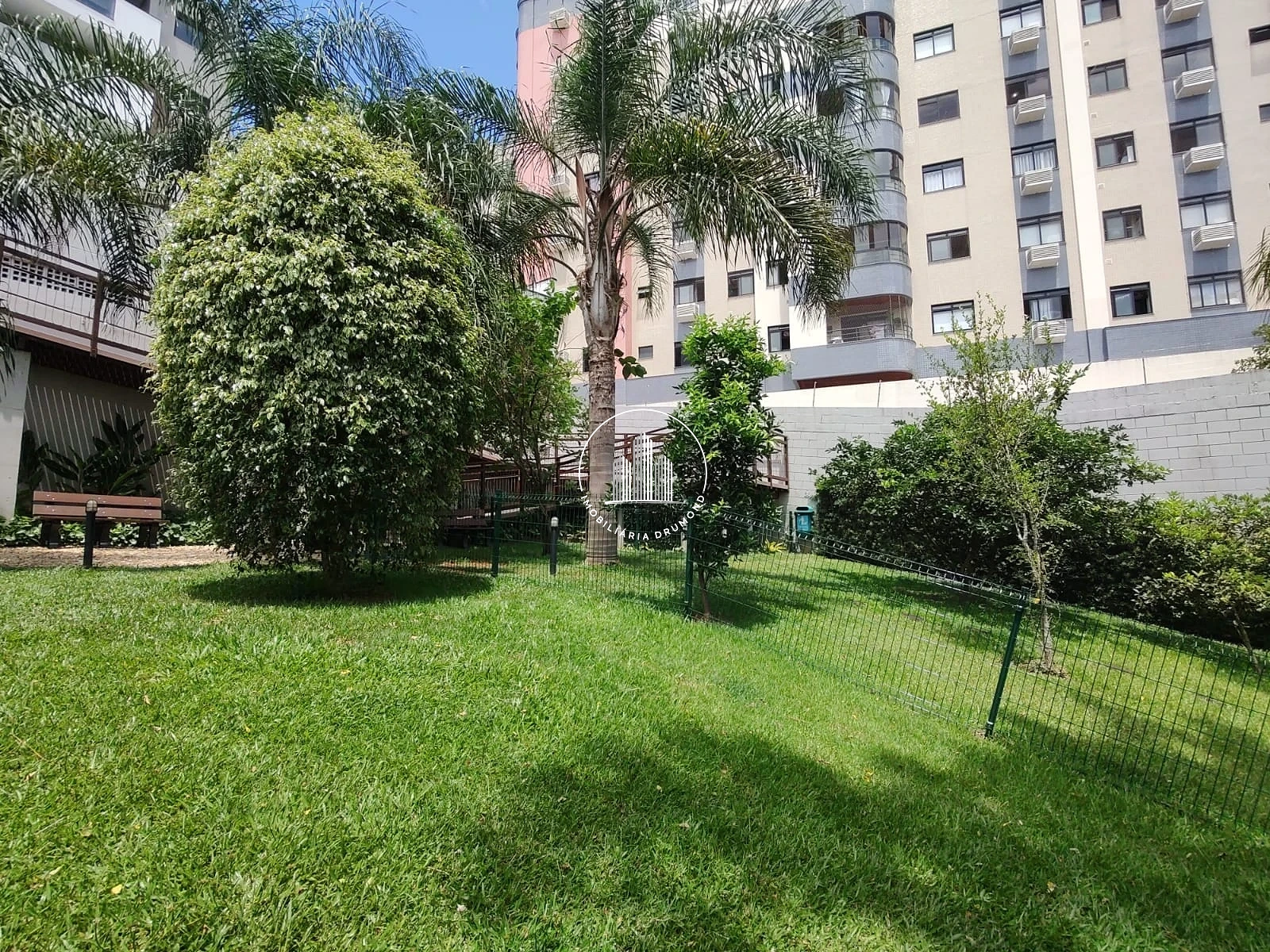 Studio em Bom Abrigo, Florianópolis. 1 quartos, 49m². Imagem 28 de 29