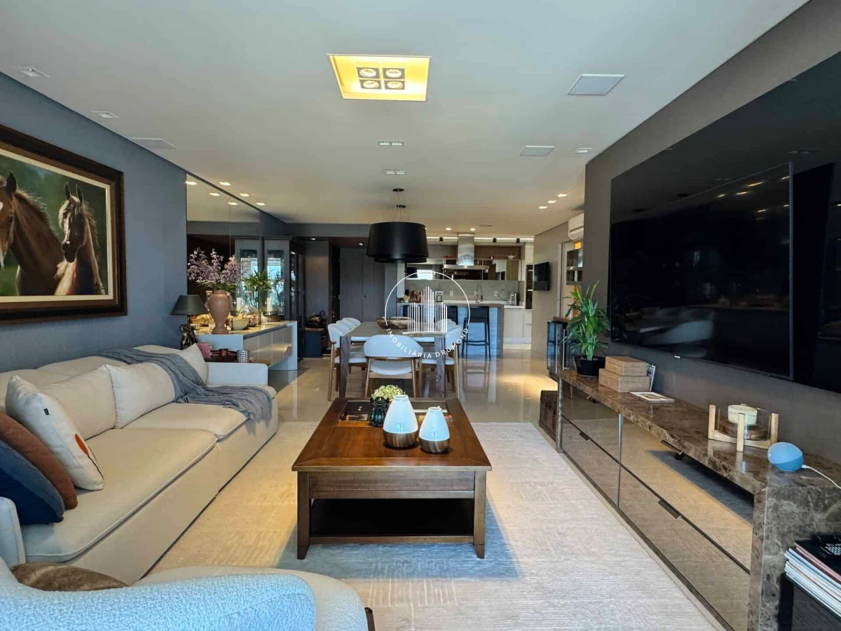 Apartamento em Agronômica, Florianópolis. 3 quartos, 170m². Imagem 9 de 25