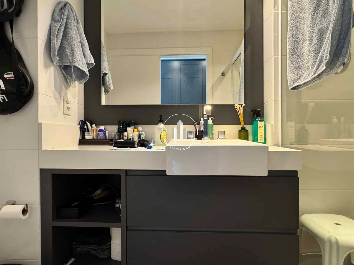 Apartamento em Agronômica, Florianópolis. 3 quartos, 170m². Imagem 10 de 25