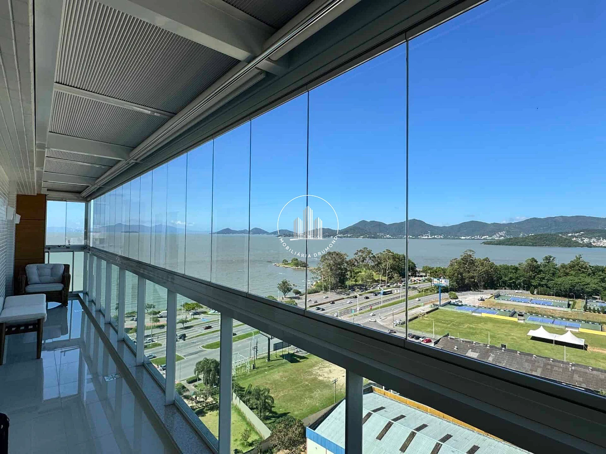 Apartamento em Agronômica, Florianópolis. 3 quartos, 170m². Imagem 1 de 25