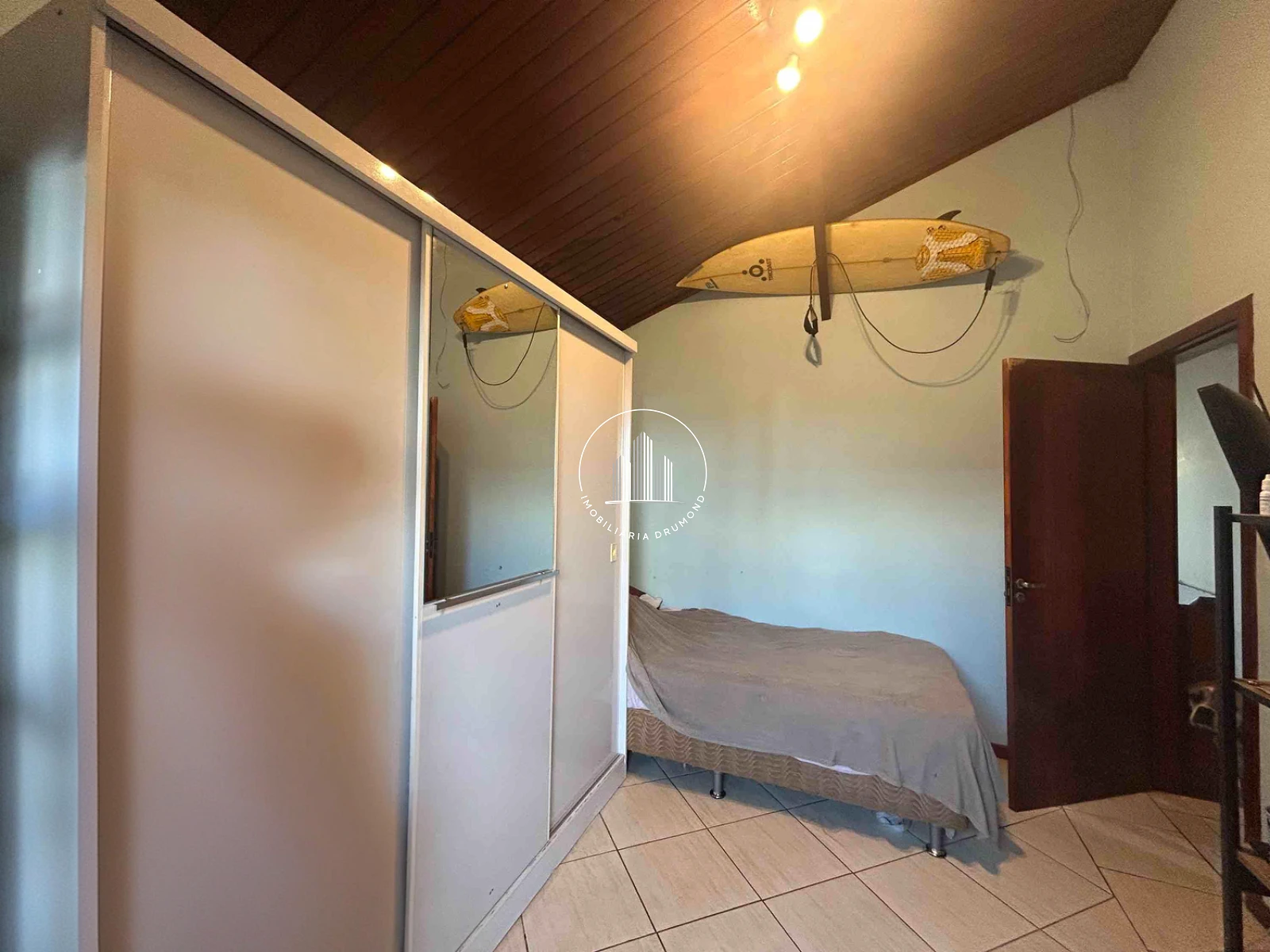 Casa em Centro, São José. 3 quartos, 190m². Imagem 20 de 25