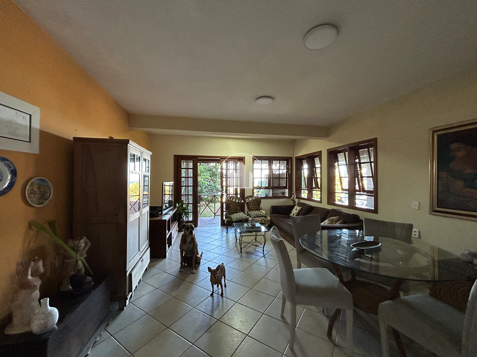 Casa em Centro, São José. 3 quartos, 190m². Imagem 1 de 25