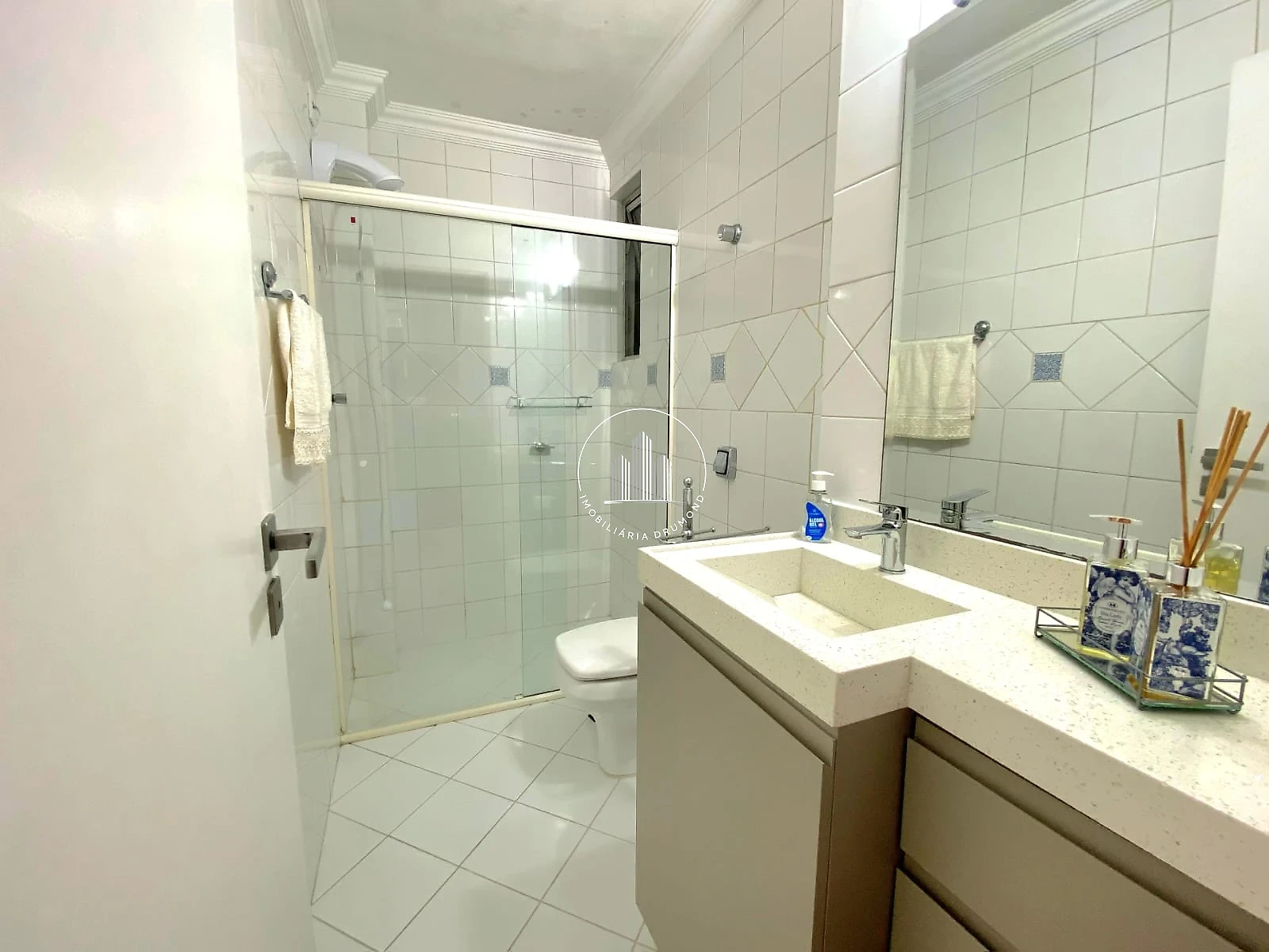 Apartamento em Centro, Florianópolis. 2 quartos, 97m². Imagem 18 de 30