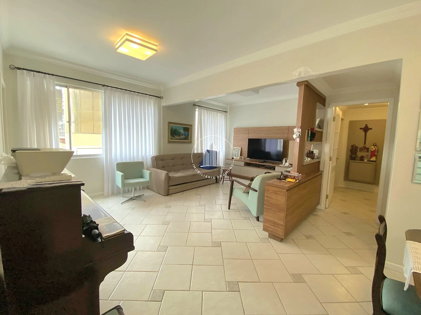 Apartamento em Centro, Florianópolis. 2 quartos, 97m². Imagem 2 de 30