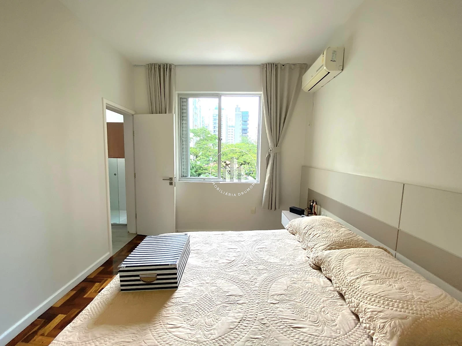 Apartamento em Centro, Florianópolis. 2 quartos, 97m². Imagem 23 de 30