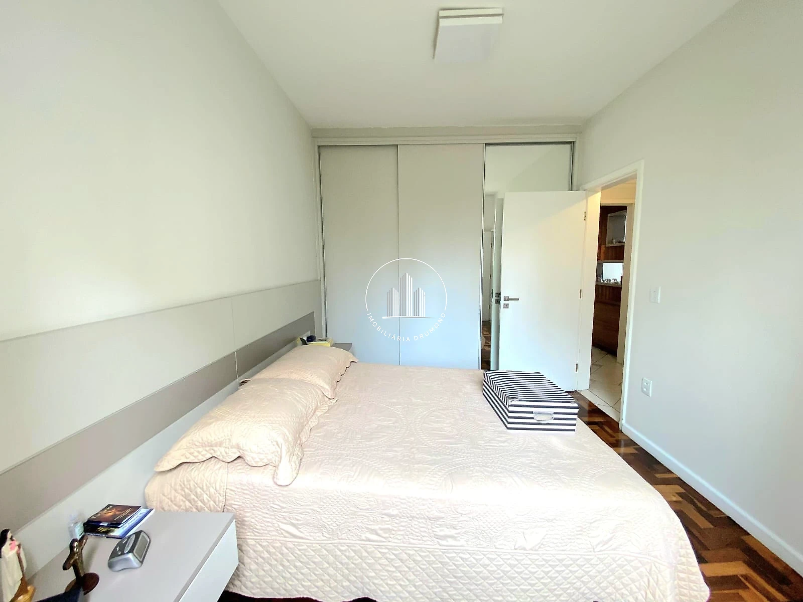 Apartamento em Centro, Florianópolis. 2 quartos, 97m². Imagem 25 de 30