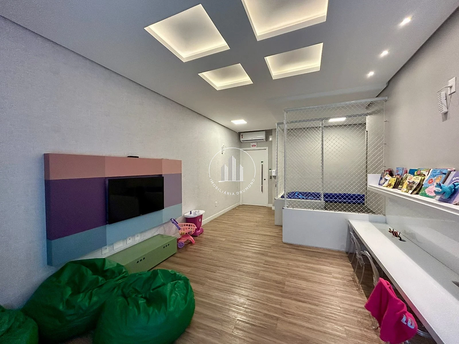 Apartamento em Barreiros, São José. 3 quartos, 92m². Imagem 23 de 33