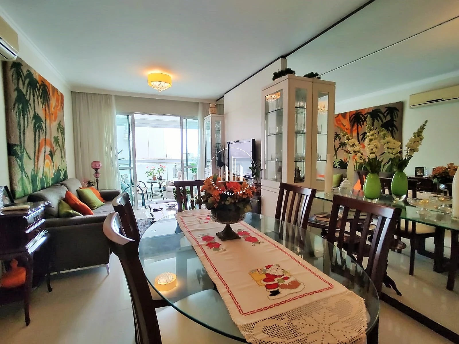 Apartamento em Centro, Florianópolis. 2 quartos, 9793m². Imagem 1 de 50