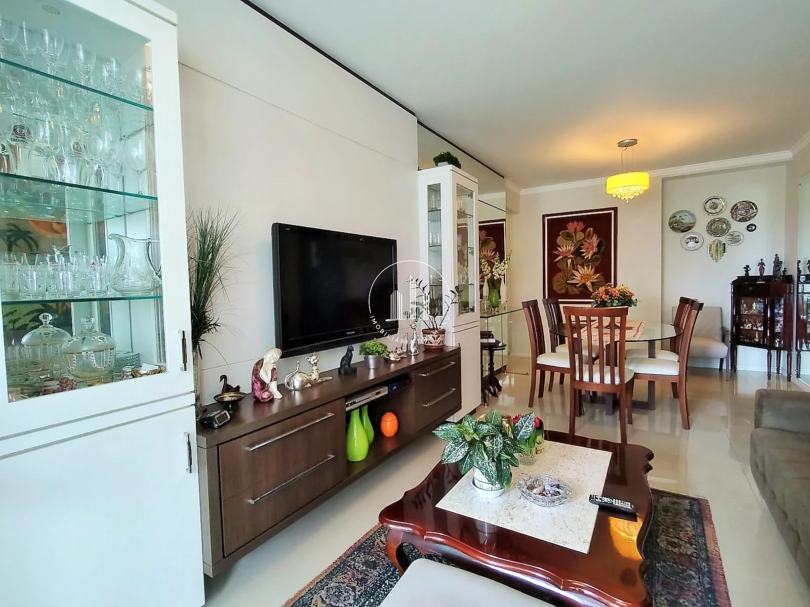 Apartamento em Centro, Florianópolis. 2 quartos, 9793m². Imagem 3 de 50