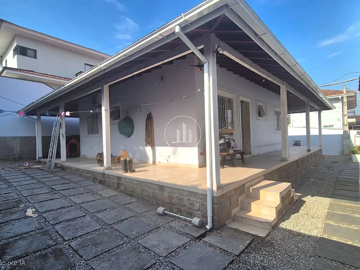 Casa em Fazenda Santo Antônio, São José. 2 quartos, 120m². Imagem 9 de 18