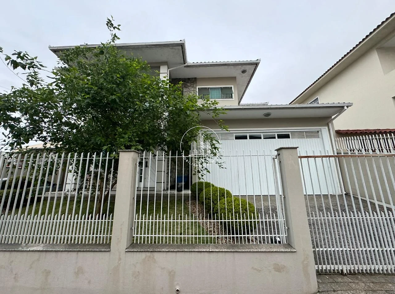 Casa em Jardim Cidade de Florianópolis, São José. 3 quartos, 255m². Imagem 2 de 39