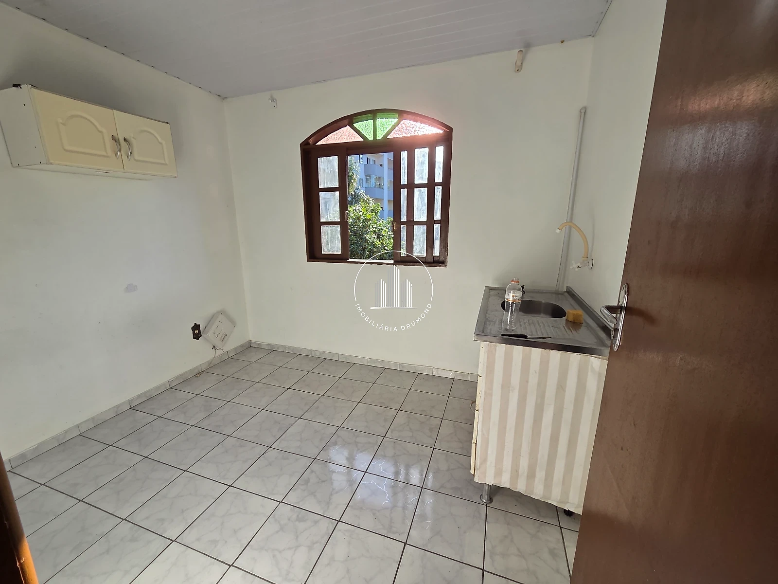 Casa em Fazenda Santo Antônio, São José. 4 quartos, 200m². Imagem 25 de 30