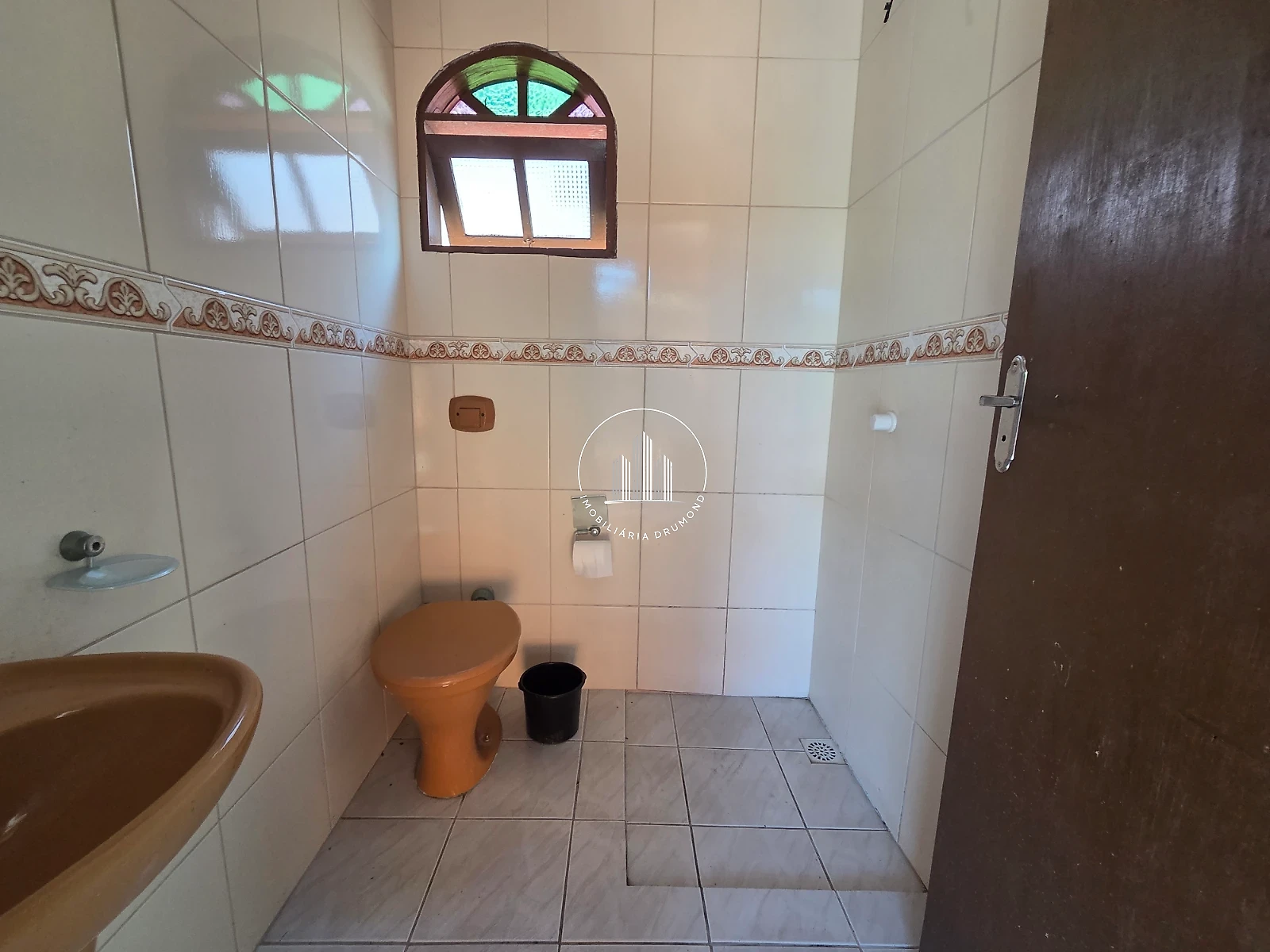 Casa em Fazenda Santo Antônio, São José. 4 quartos, 200m². Imagem 27 de 30