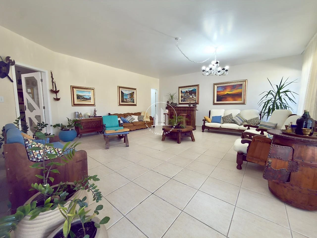 Casa em Santa Mônica, Florianópolis. 5 quartos, 236m². Imagem 2 de 28