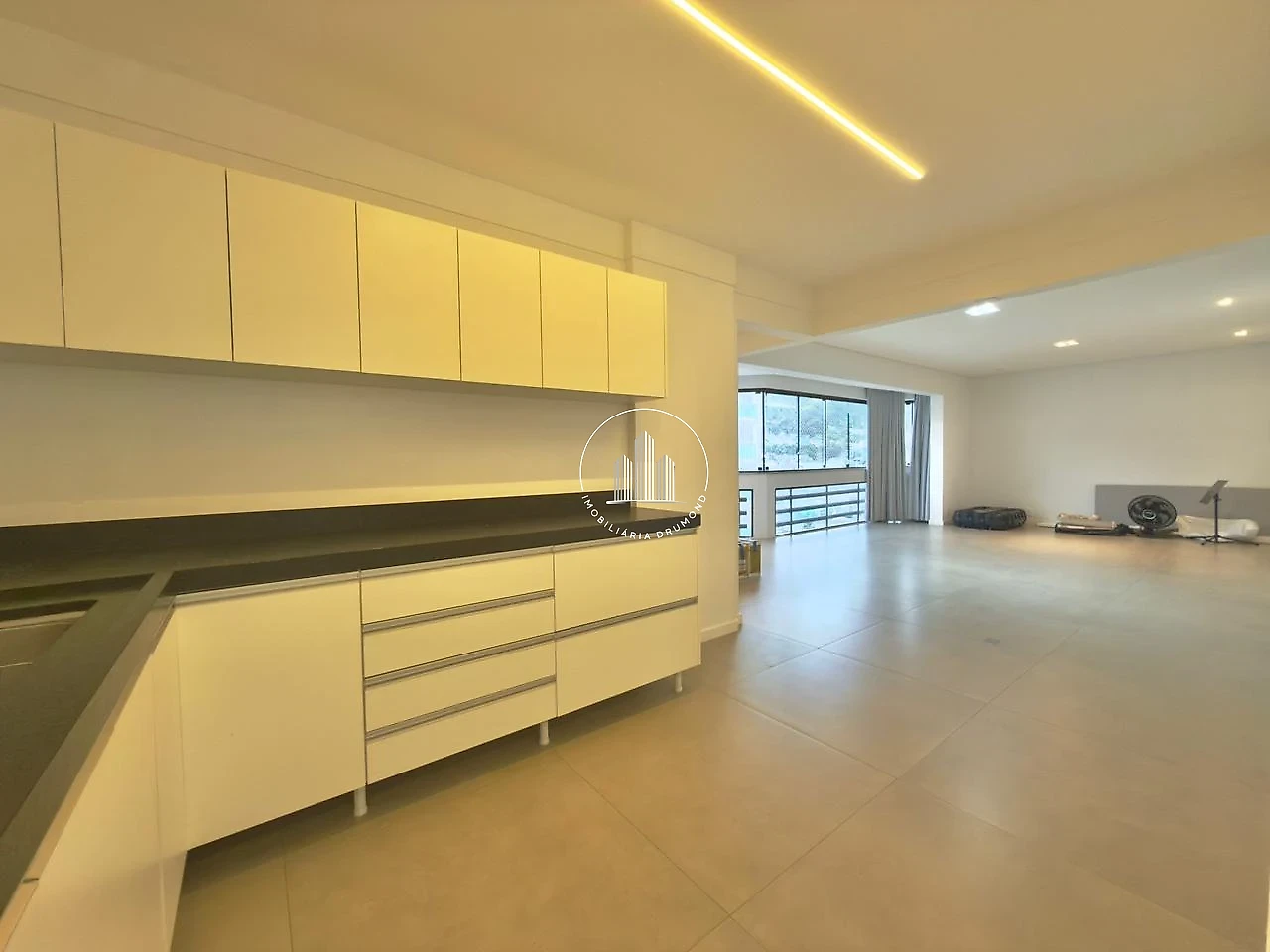 Apartamento em Centro, Florianópolis. 2 quartos, 110m². Imagem 10 de 29