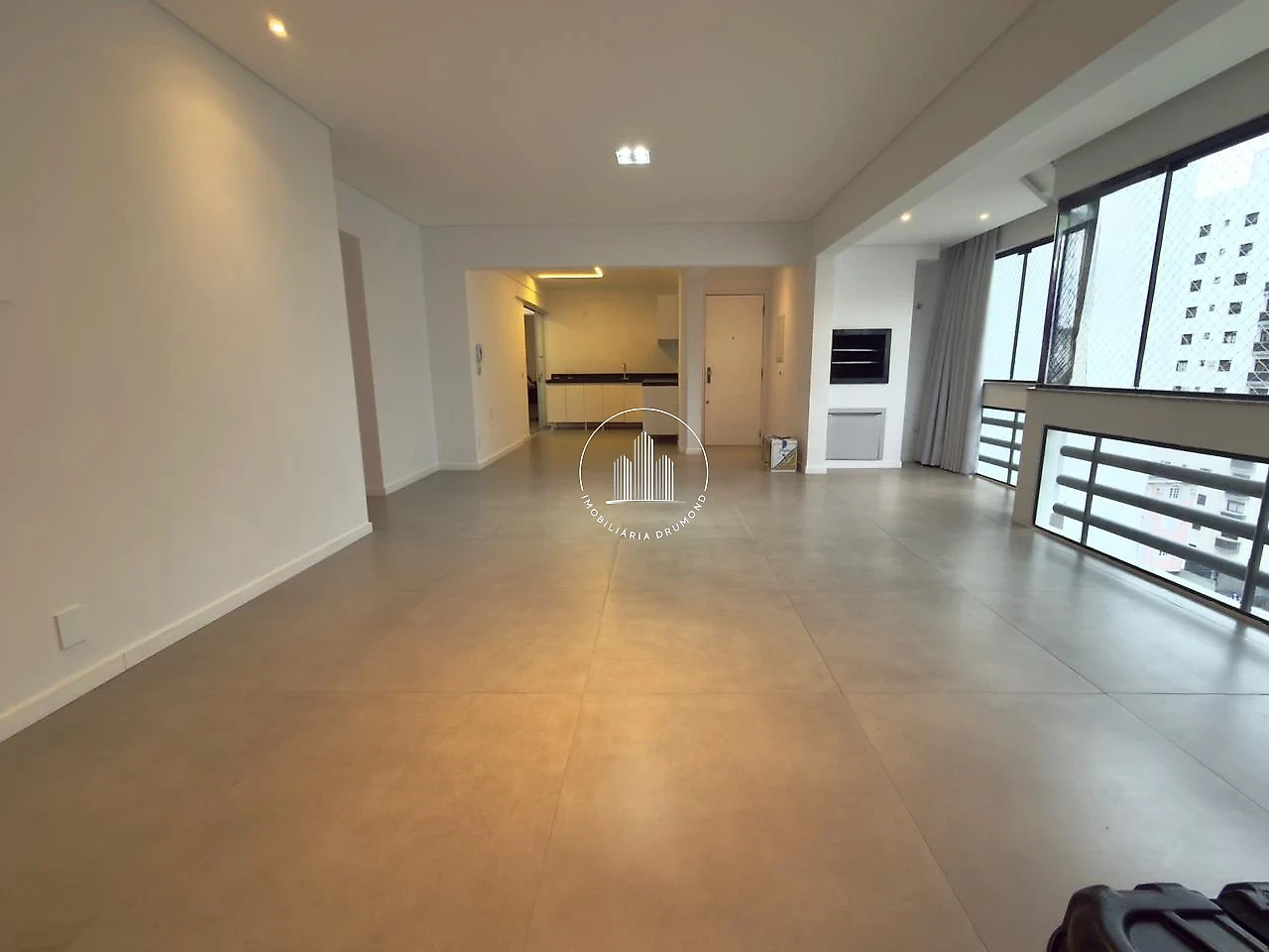 Apartamento em Centro, Florianópolis. 2 quartos, 110m². Imagem 16 de 29