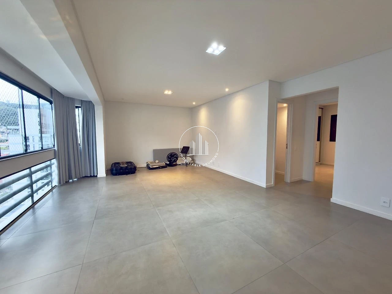 Apartamento em Centro, Florianópolis. 2 quartos, 110m². Imagem 3 de 29