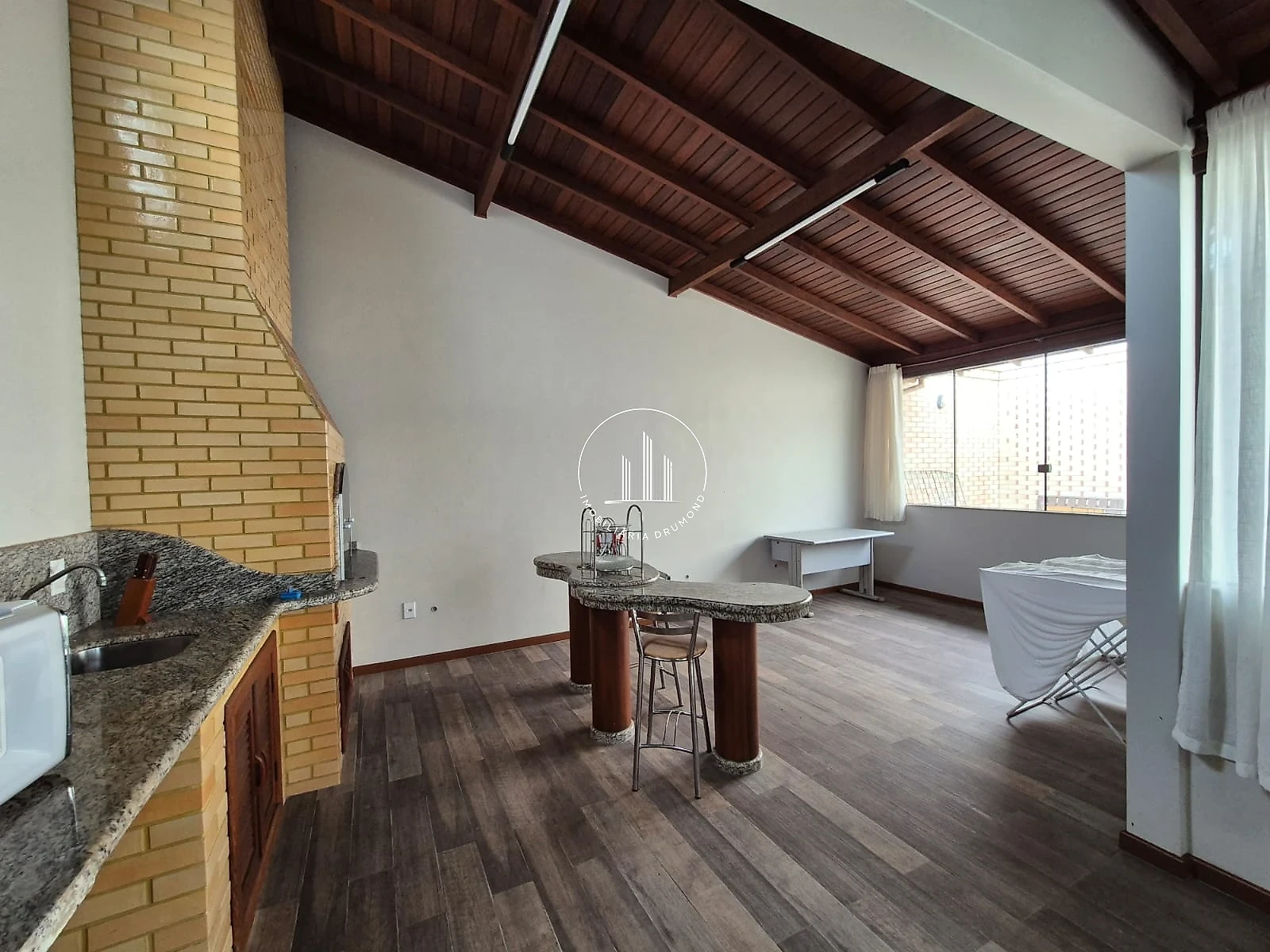Casa em Barreiros, São José. 3 quartos, 275m². Imagem 32 de 43