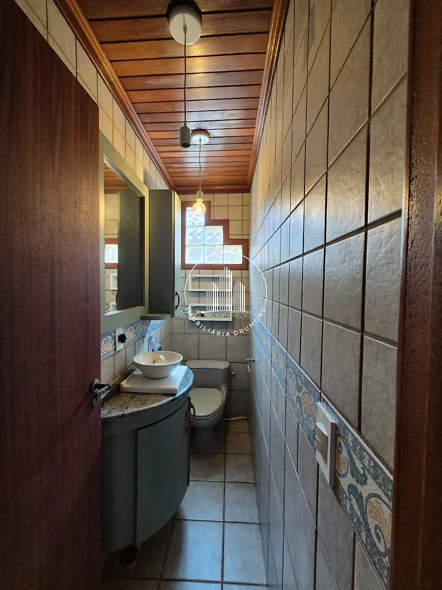 Casa em Barreiros, São José. 3 quartos, 275m². Imagem 9 de 43