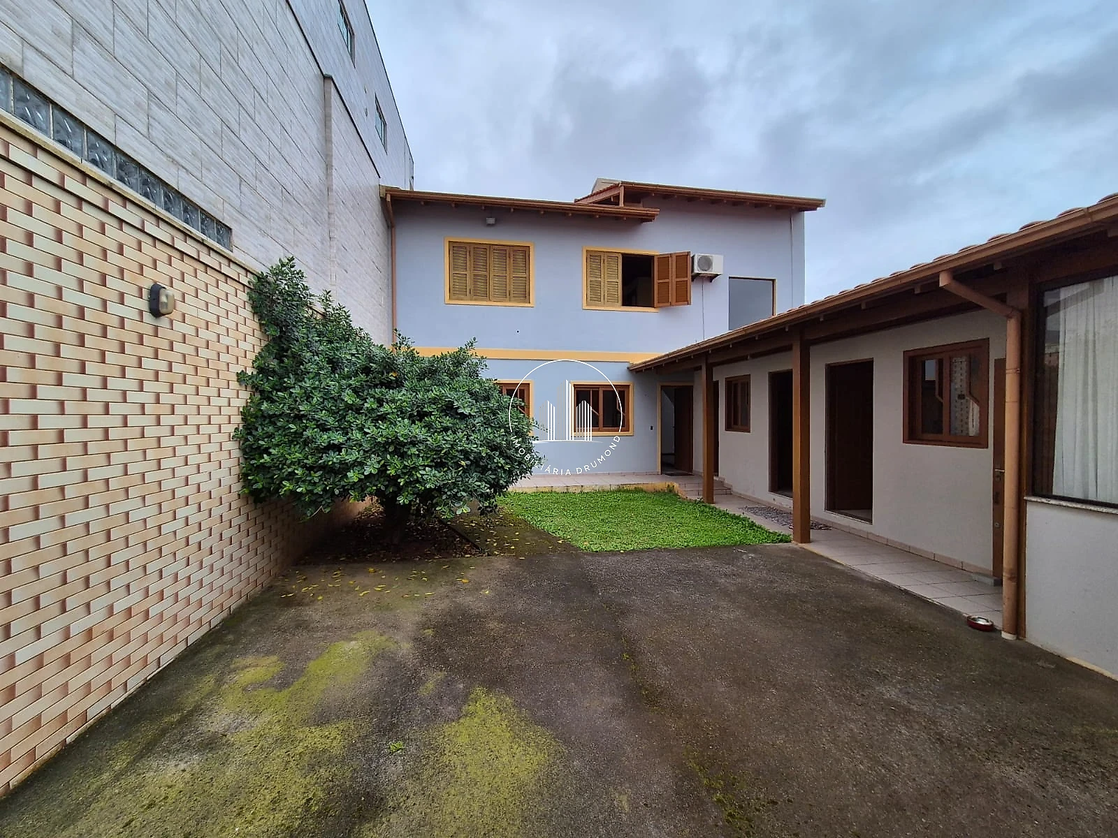 Casa em Barreiros, São José. 3 quartos, 275m². Imagem 26 de 43