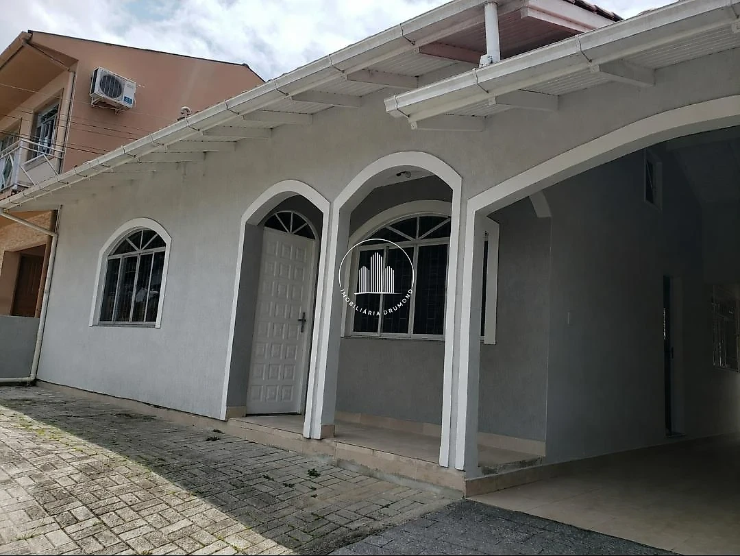 Casa em Roçado, São José. 4 quartos, 204m². Imagem 1 de 22
