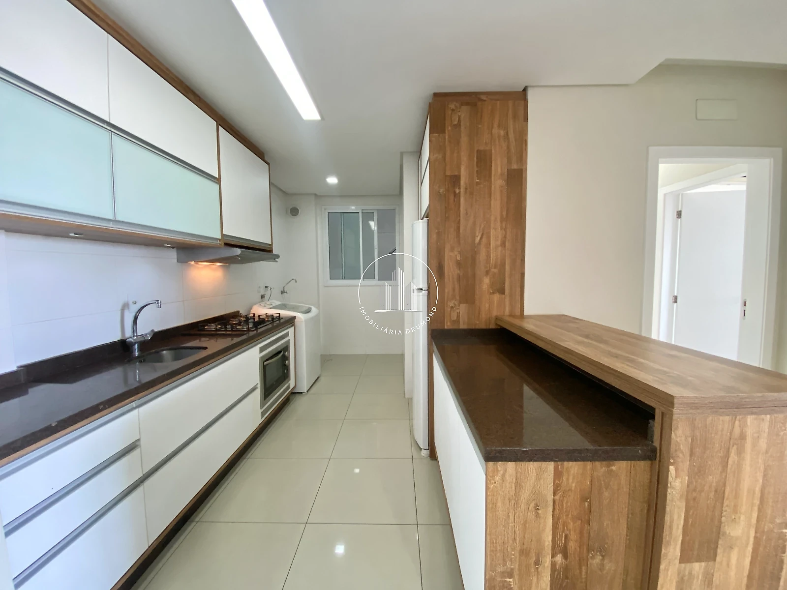 Apartamento em Barreiros, São José. 3 quartos, 94m². Imagem 4 de 39