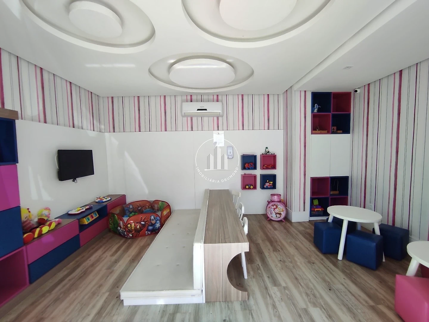 Apartamento em Barreiros, São José. 3 quartos, 94m². Imagem 33 de 39