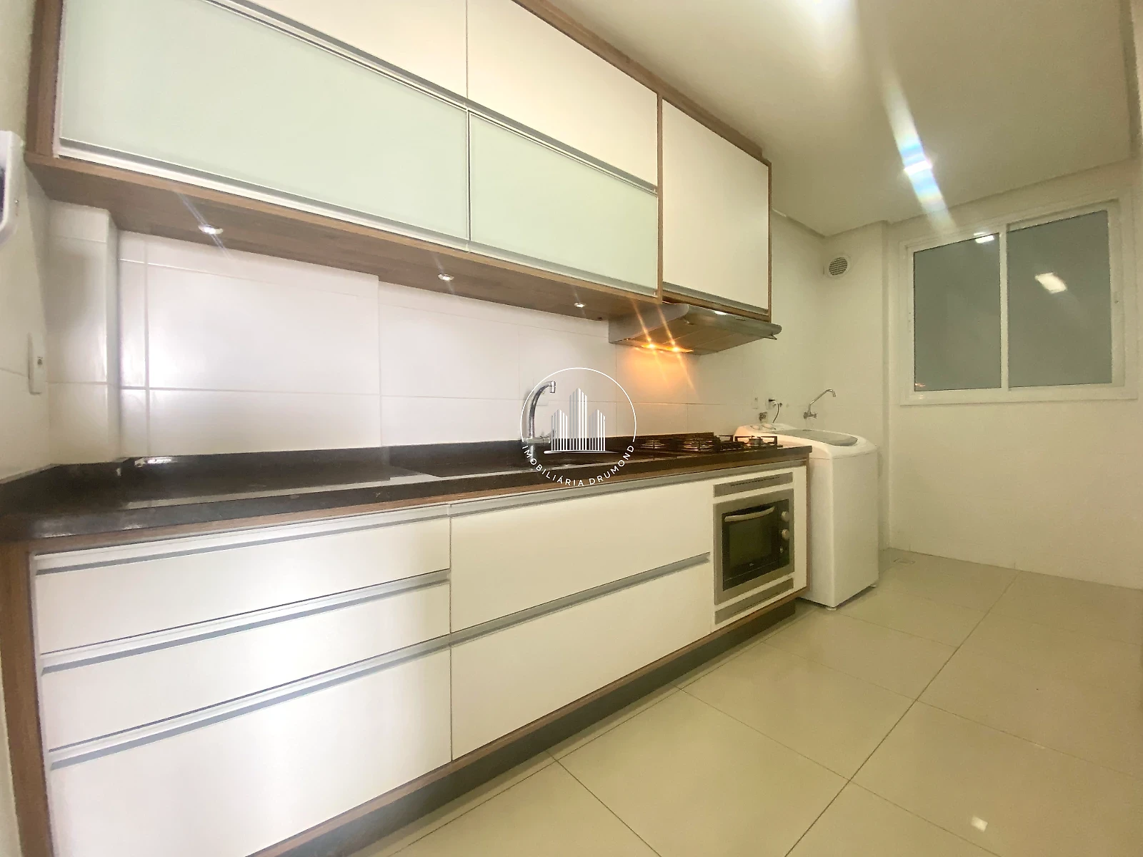 Apartamento em Barreiros, São José. 3 quartos, 94m². Imagem 5 de 39
