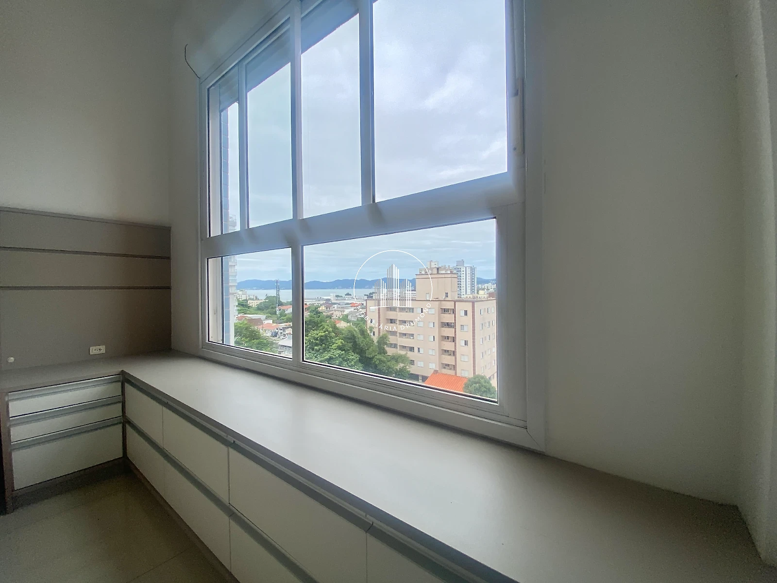 Apartamento em Barreiros, São José. 3 quartos, 94m². Imagem 20 de 39